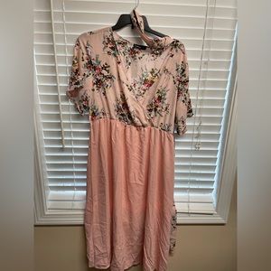 Women’s flowy floral dress